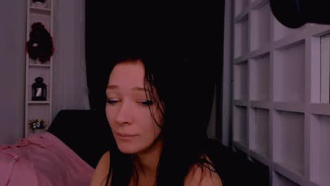 Snapshot of alina_cute_ chatting on 12-18-24, 06:57 Alina online show from 12-18-24, 06:57