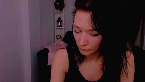 Snapshot of alina_cute_ chatting on 12-19-24, 01:18 Alina online show from 12-19-24, 01:18
