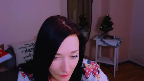 Snapshot of alina_cute_ chatting on 12-21-24, 02:26 Alina online show from 12-21-24, 02:26
