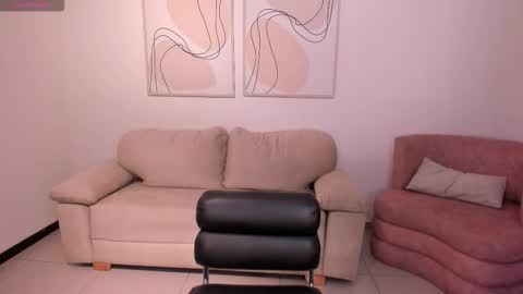 alinakravitz_ online show from 10-19-25, 12:06