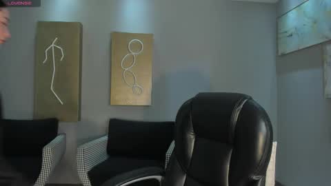 alinakravitz_ online show from 11-21-25, 11:42