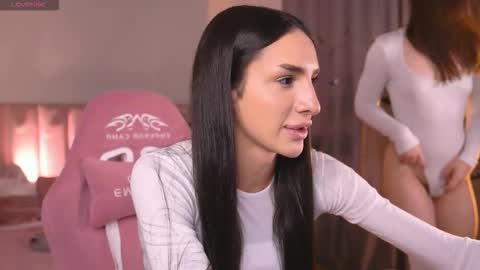 Snapshot of alinapulse chatting on 10-24-25, 11:39 alinapulse online show from 10-24-25, 11:39