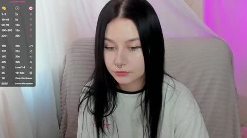 Aline Greeeen online show from 01-31-25, 07:07