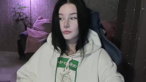 Aline Greeeen online show from 09-28-25, 04:51