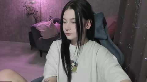 Aline Greeeen online show from 10-07-25, 01:25