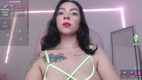 Alejandra online show from 01-25-25, 06:23