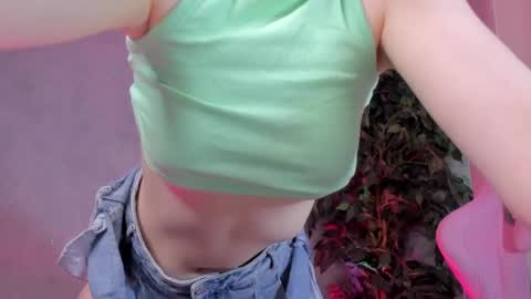 Snapshot of alisa_lesly chatting on 01-15-25, 07:15 Alisa GMT2 Wen - Sun 10 AM - 4 PM except Monday and Tuesday online show from 01-15-25, 07:15