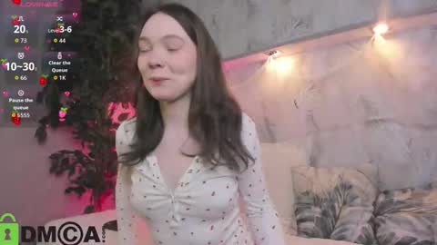 Snapshot of alisa_lesly chatting on 11-02-25, 05:21 Alisa GMT2 Wen - Sun 10 AM - 4 PM except Monday and Tuesday online show from 11-02-25, 05:21