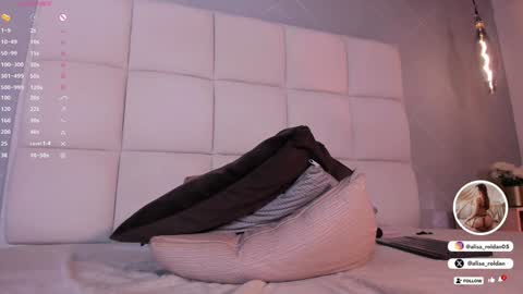 Snapshot of alisa_roldan chatting on 01-13-25, 03:15 online show from 01-13-25, 03:15