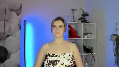 Snapshot of alisalady24 chatting on 11-20-25, 07:08 AlisaLady24 online show from 11-20-25, 07:08