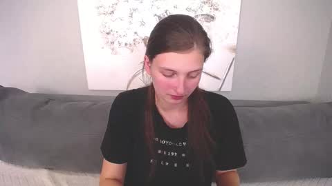 Snapshot of alisaperes chatting on 09-11-25, 12:38 Alisa online show from 09-11-25, 12:38