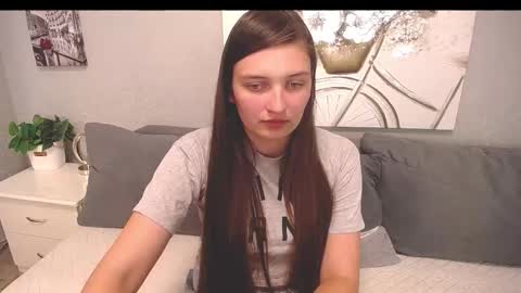 Snapshot of alisaperes chatting on 10-06-25, 12:35 Alisa online show from 10-06-25, 12:35
