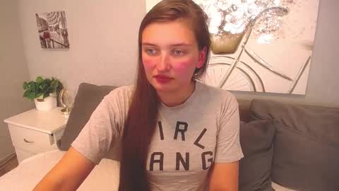 Snapshot of alisaperes chatting on 10-10-25, 12:48 Alisa online show from 10-10-25, 12:48