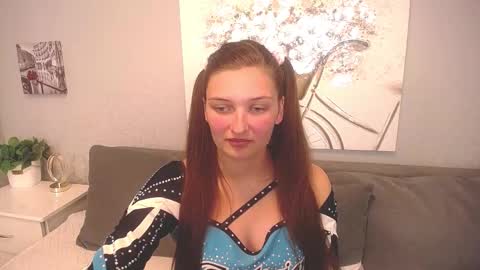 Snapshot of alisaperes chatting on 10-11-25, 01:20 Alisa online show from 10-11-25, 01:20