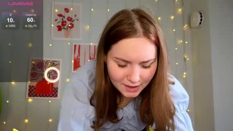 Snapshot of alisecutie chatting on 10-26-25, 03:23 alisecutie online show from 10-26-25, 03:23