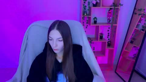 Snapshot of alisemeaw chatting on 10-07-25, 06:10 Alise online show from 10-07-25, 06:10