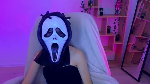 Snapshot of alisemeaw chatting on 10-31-25, 07:20 Alise online show from 10-31-25, 07:20