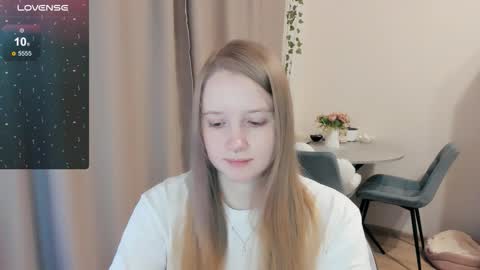 Alya online show from 12-17-25, 01:06