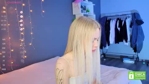 Snapshot of alishaaneta chatting on 10-10-25, 11:53 Alisha online show from 10-10-25, 11:53