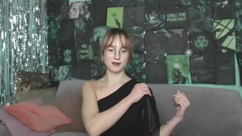 alishakelly online show from 10-31-25, 05:52