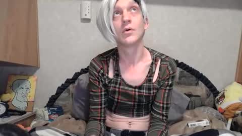 Alisha online show from 11-21-25, 09:52