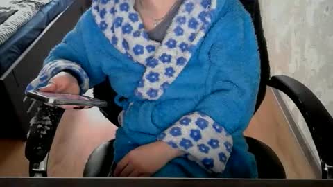 Snapshot of alisia18 chatting on 02-09-26, 02:43 Alisa online show from 02-09-26, 02:43