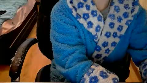 Snapshot of alisia18 chatting on 02-18-26, 02:35 Alisa online show from 02-18-26, 02:35