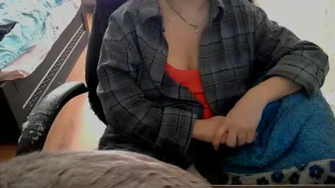 Snapshot of alisia18 chatting on 02-28-26, 10:05 Alisa online show from 02-28-26, 10:05