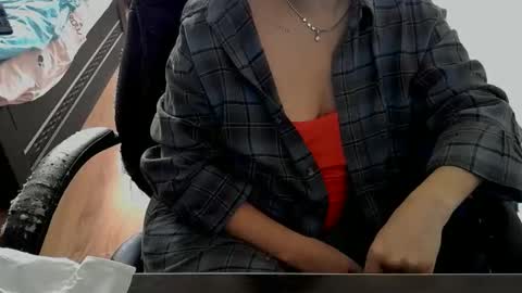 Snapshot of alisia18 chatting on 03-04-26, 12:22 Alisa online show from 03-04-26, 12:22