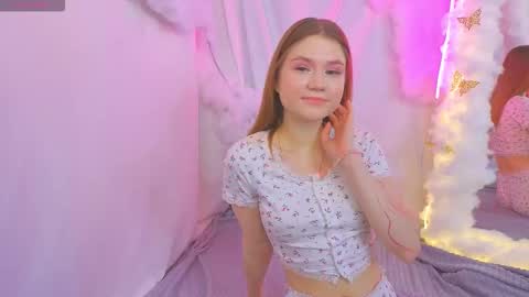 Alisia online show from 10-24-25, 03:30