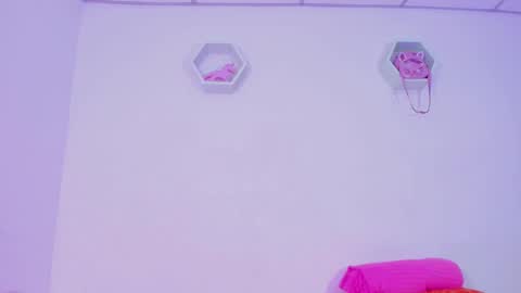 Alisia online show from 12-16-24, 04:13