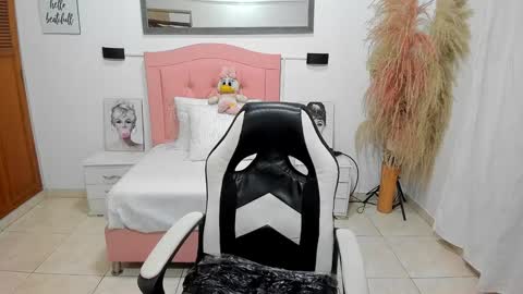 Alison online show from 01-21-25, 03:37