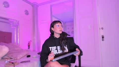 Alison Fishert online show from 02-19-25, 06:10