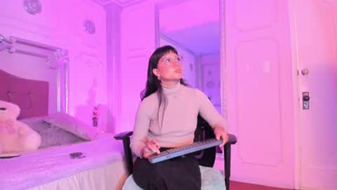 Alison Fishert online show from 02-25-25, 12:03