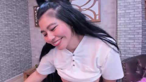 Snapshot of alisonn_doll chatting on 10-14-25, 03:02 alisonn_doll online show from 10-14-25, 03:02