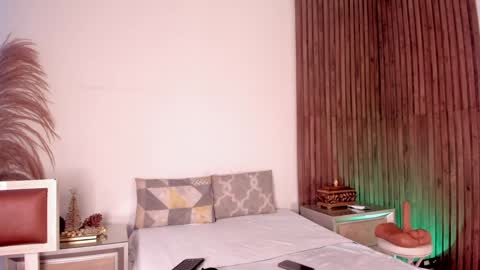 Alison Moon  online show from 12-30-24, 10:43