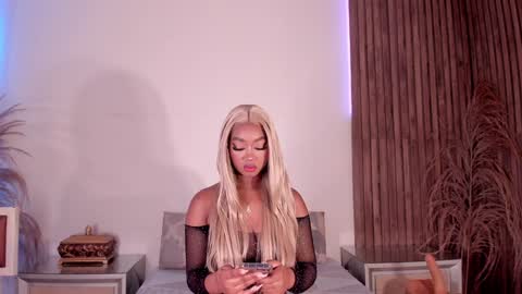 Alison Moon  online show from 02-04-25, 10:32