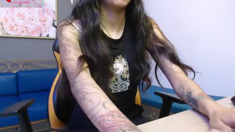 aliss_angel_ online show from 04-06-26, 08:21