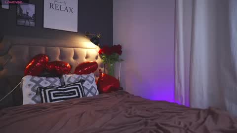 Snapshot of alissa_styles chatting on 02-12-25, 01:06 Alissa online show from 02-12-25, 01:06