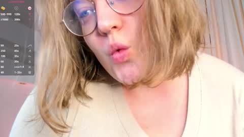 Alissa online show from 11-16-25, 12:44