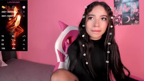 Snapshot of alissarose_ chatting on 02-26-25, 01:21 Mara  Isabel online show from 02-26-25, 01:21