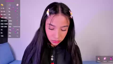 Snapshot of alissarose_ chatting on 09-09-25, 12:21 Mara  Isabel online show from 09-09-25, 12:21