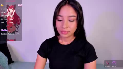 Snapshot of alissarose_ chatting on 09-24-25, 07:06 Mara  Isabel online show from 09-24-25, 07:06