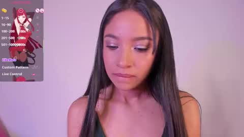 Snapshot of alissarose_ chatting on 10-09-25, 01:14 Mara  Isabel online show from 10-09-25, 01:14