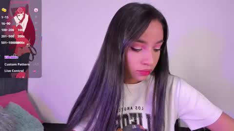 Snapshot of alissarose_ chatting on 10-13-25, 10:54 Mara  Isabel online show from 10-13-25, 10:54