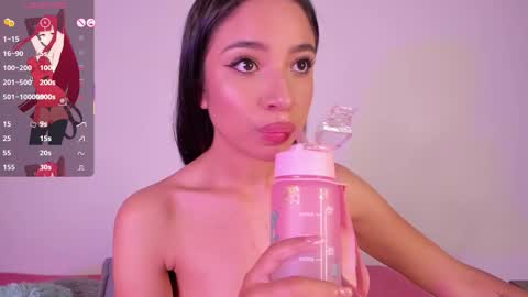 Snapshot of alissarose_ chatting on 10-20-25, 11:05 Mara  Isabel online show from 10-20-25, 11:05