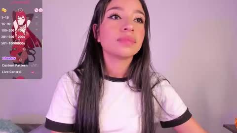 Snapshot of alissarose_ chatting on 10-22-25, 09:36 Mara  Isabel online show from 10-22-25, 09:36