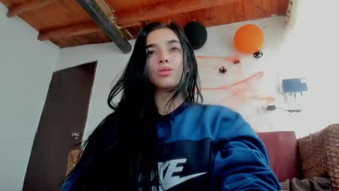 Alisson369  online show from 11-04-25, 07:35