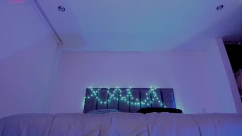    online show from 11-08-25, 02:01