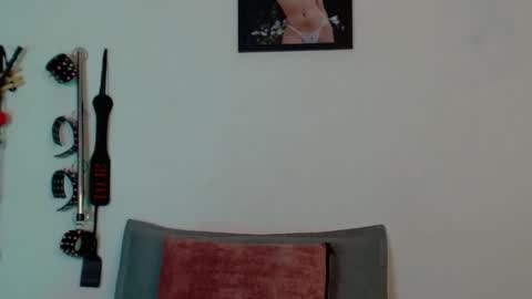 Snapshot of alissonbeckett chatting on 12-07-24, 12:19 Alisson Beckett online show from 12-07-24, 12:19